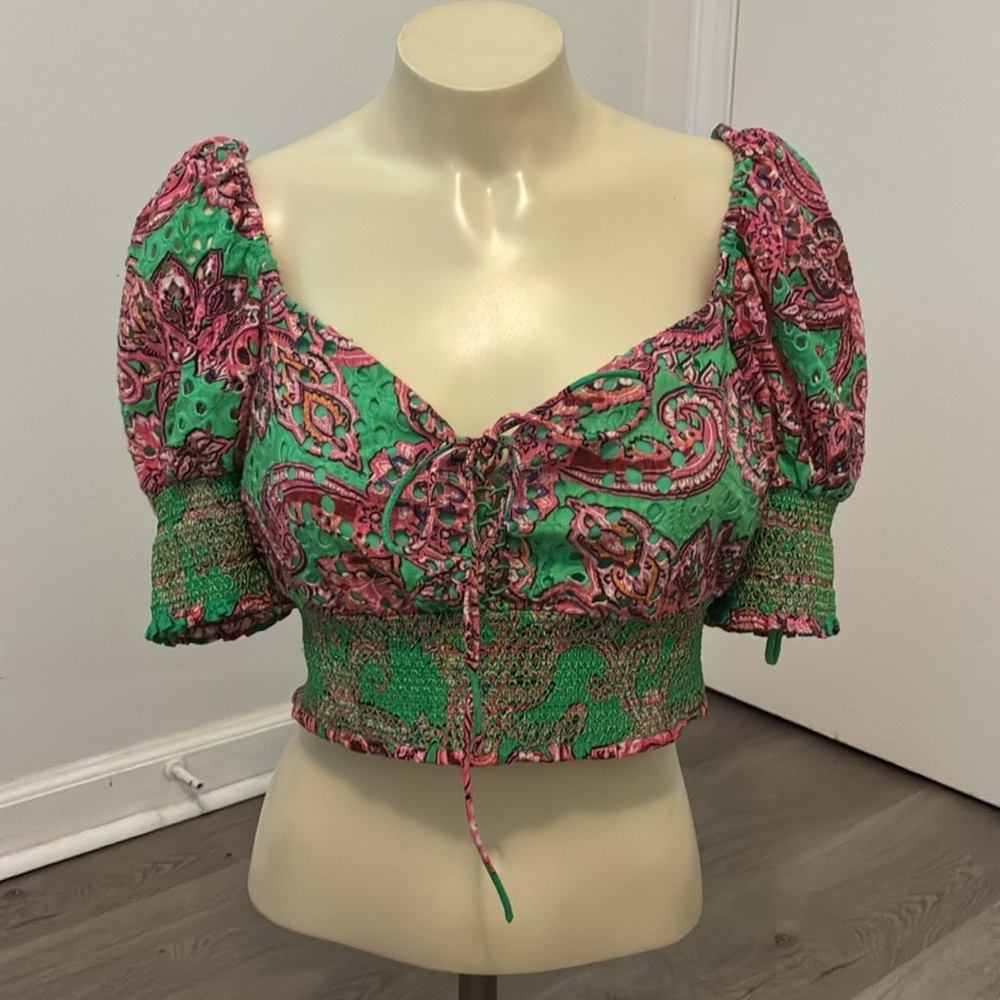 Alice + Olivia Crawford 100% Cotton Eyelet Smocked Top - Picture 4 of 9